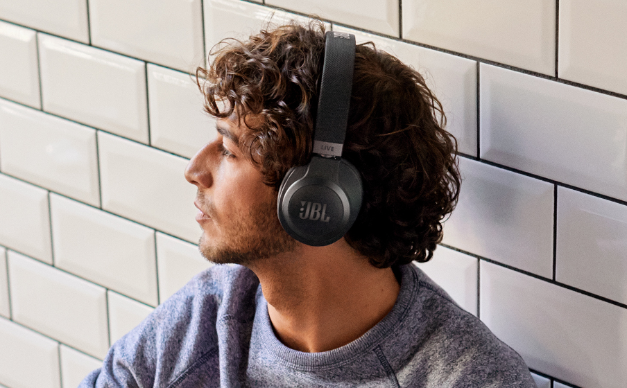 JBL Live 660NC Houd geluid buiten, of binnen. Jij bepaalt. - Image